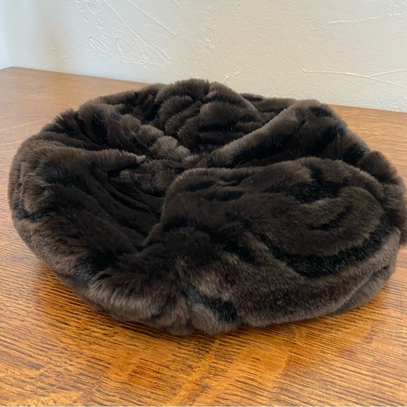 VINTAGE FAUX FUR BLACK BROWN CIRCLE WOMENS FANCY CHIC WINTER BEATNIK HAT - Picture 4 of 11